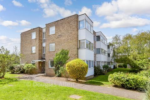 2 bedroom ground floor flat for sale, Winston Close, Romford RM7