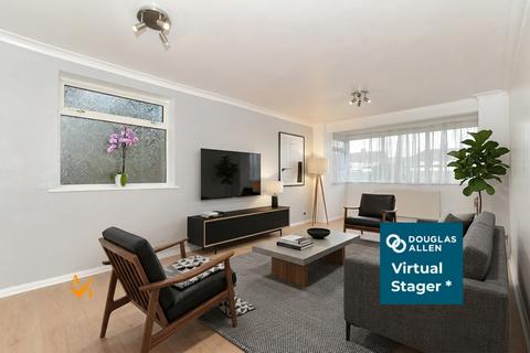 2 bedroom ground floor flat for sale, Winston Close, Romford RM7