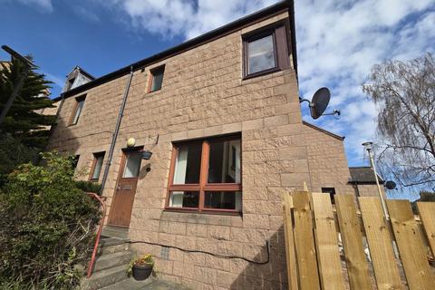 3 bedroom semi-detached house to rent, Seafield Lane, Dundee,