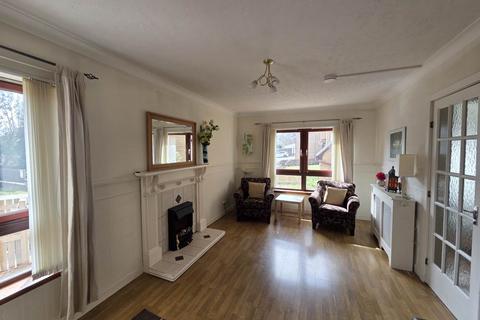 3 bedroom semi-detached house to rent, Seafield Lane, Dundee,