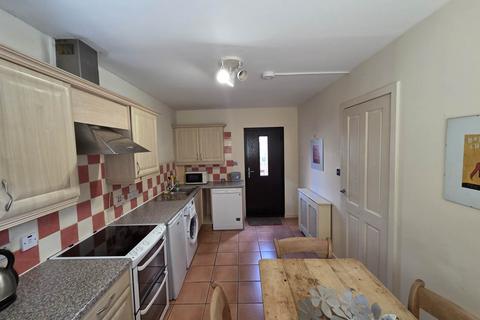 3 bedroom semi-detached house to rent, Seafield Lane, Dundee,