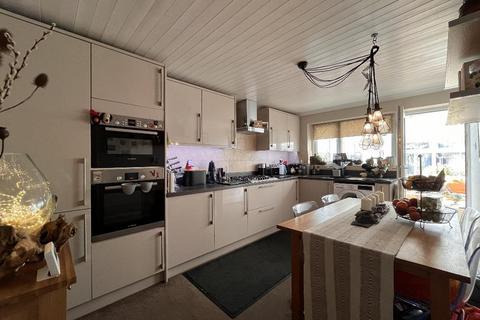 2 bedroom semi-detached bungalow for sale, Torrisholme, Morecambe LA4