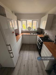 2 bedroom flat to rent, Elmbourne Road, London, SW17