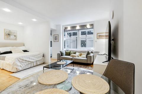 Studio to rent, Jefferson House,  Basil Street, London
