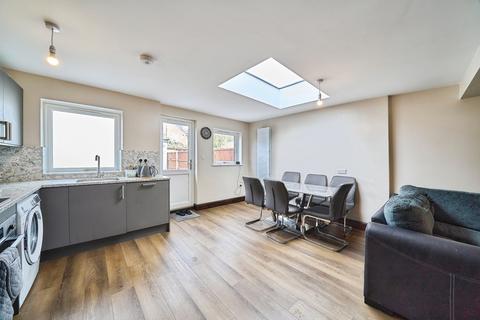 5 bedroom end of terrace house for sale, Westerham Road, LONDON, London, E10