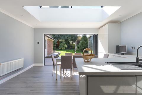 3 bedroom detached house for sale, Swanns Meadow, Great Bookham, Leatherhead, Surrey, KT23