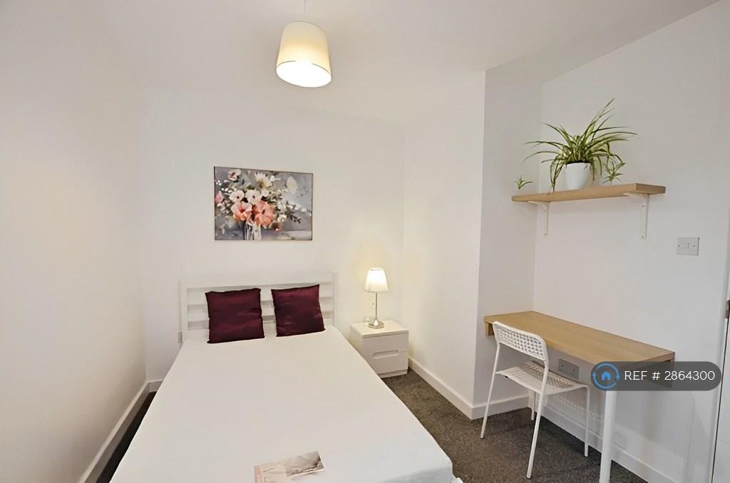 1 bedroom in a house share to rent