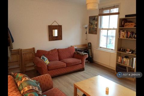 4 bedroom maisonette to rent, Musard Road, London, W6