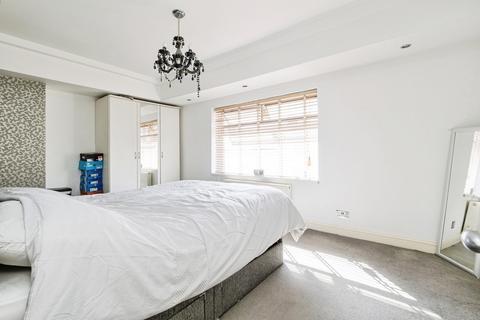 2 bedroom terraced house for sale, Bainbridge Road, Dagenham, RM9