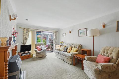 2 bedroom bungalow for sale, Kedleston Close, Chilwell