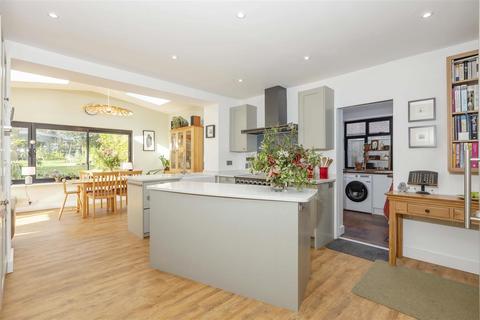 4 bedroom detached house for sale, Fourth Avenue, Worthing