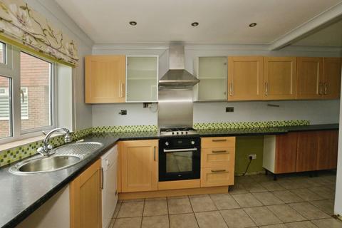 3 bedroom end of terrace house for sale, Cheeselands, Ashford, Kent, TN27