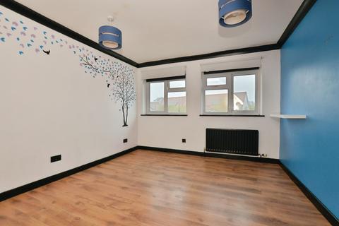 3 bedroom end of terrace house for sale, Cheeselands, Ashford, Kent, TN27