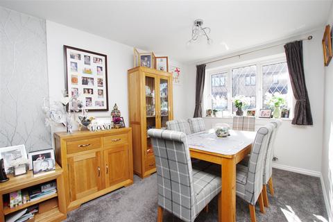 3 bedroom detached house for sale, Parsley Close, Swindon SN2