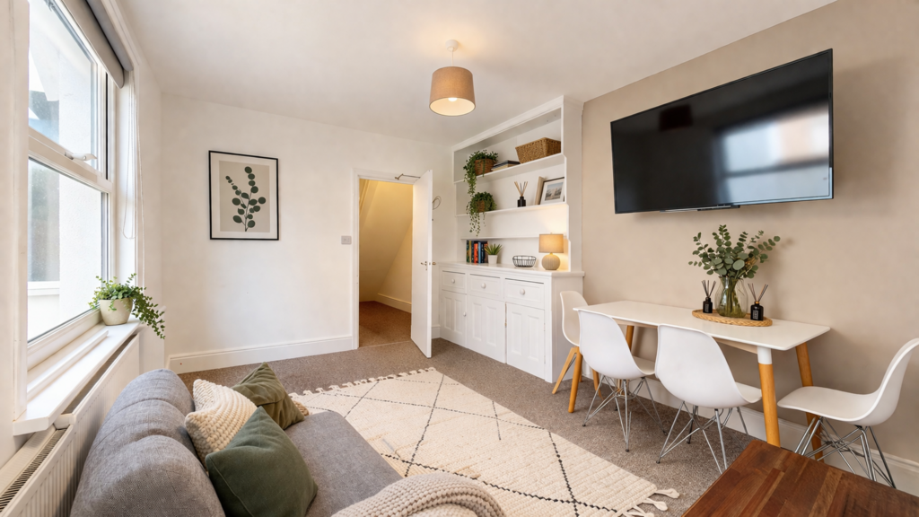 6 bedroom house to rent