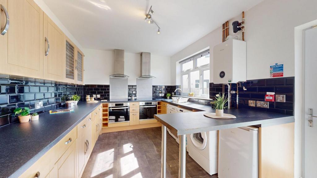 7 bedroom house to rent
