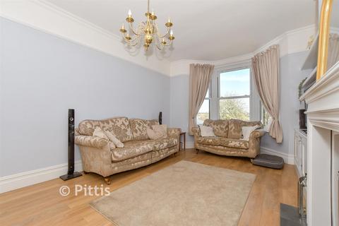 undefined, Newport Road, Cowes PO31