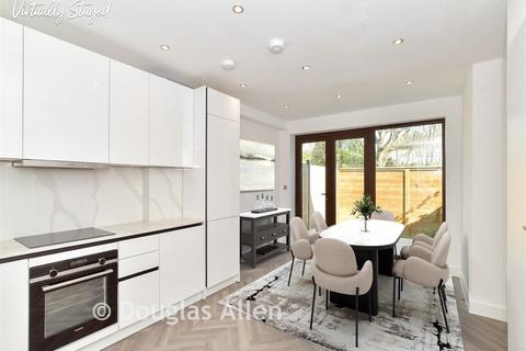 4 bedroom townhouse for sale, Quarter Four, Larkshall Road, Chingford