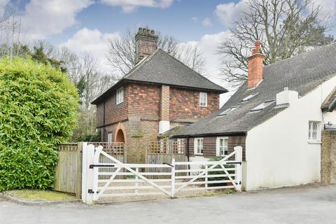 3 bedroom cottage for sale, Tadworth Street, Tadworth