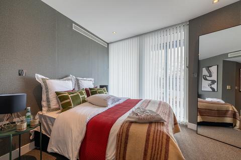 1 bedroom flat for sale, Queenstown Road, Chelsea Bridge Wharf SW11