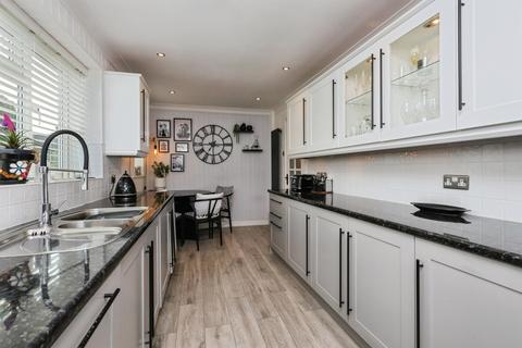 4 bedroom detached house for sale, Hawkswood Drive, Hailsham