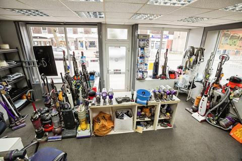 2 bedroom end of terrace house for sale, Market Street, Wirral, Merseyside, CH47