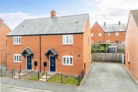 3 bedroom semi-detached house for sale, Aintree Avenue, Towcester NN12