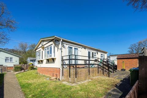 2 bedroom park home for sale, Chesham Road, Wigginton, TRING