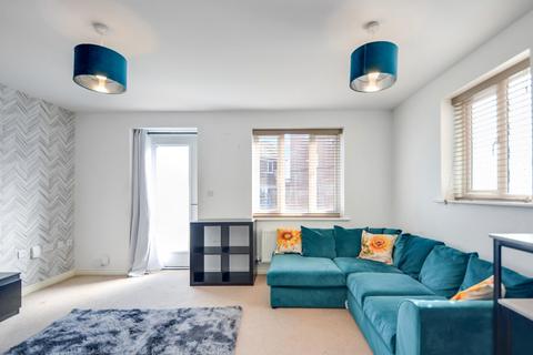 3 bedroom house for sale, at Fieldfare, Leighton Buzzard, Bedford LU7
