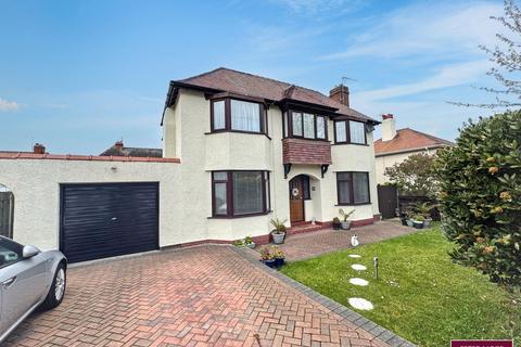 4 bedroom detached house for sale, Plas Avenue, Prestatyn, Denbighshire LL19 9NH