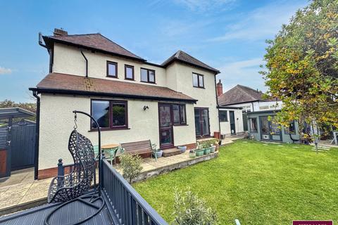 4 bedroom detached house for sale, Plas Avenue, Prestatyn, Denbighshire LL19 9NH