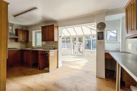 3 bedroom semi-detached house for sale, Peacock Avenue, Wakefield, West Yorkshire, WF2