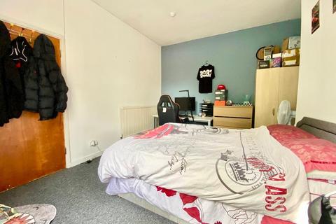 6 bedroom end of terrace house to rent, Ennis Road, London, Greater London, N4