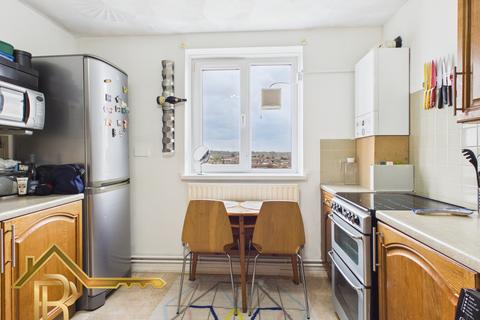 2 bedroom flat for sale, Dryden Towers Heaton Avenue, Romford, Essex, RM3