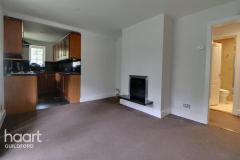 2 bedroom flat to rent, Chaucer Court, Guildford