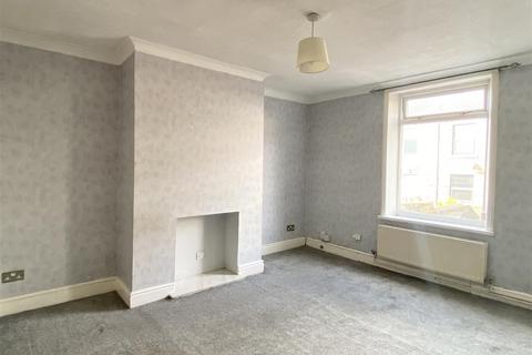 3 bedroom end of terrace house for sale, Brickyard, Mirfield