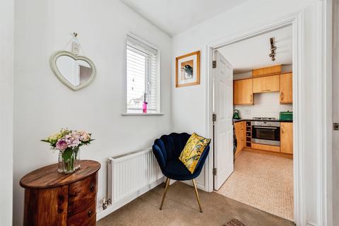 2 bedroom ground floor flat for sale, Piernik Close, Swindon