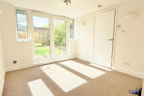 1 bedroom flat to rent, Fielden Way, Newmarket