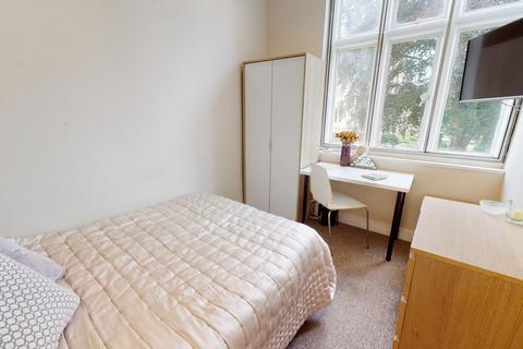 3 bedroom flat to rent, 94e Whiteladies Road, Bristol BS8