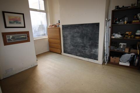 4 bedroom terraced house for sale, Shrewsbury Street, Old Trafford, Manchester. M16 7NY