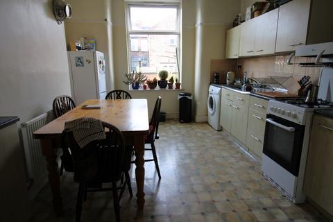 4 bedroom terraced house for sale, Shrewsbury Street, Old Trafford, Manchester. M16 7NY