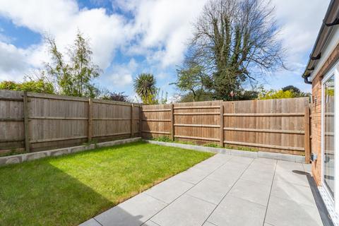 2 bedroom detached house for sale, Holt Drive, Loughborough, LE11