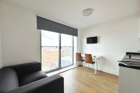 Studio to rent, Norfolk Street, Liverpool, L1