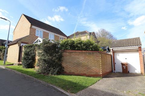 3 bedroom detached house for sale, Edmonds Drive, Stevenage, Hertfordshire, SG2