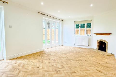 4 bedroom detached house to rent, Parsonage Barns, Bottisham, Cambridge