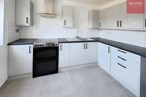 2 bedroom flat to rent, Thorgam Court, Grimsby, DN31