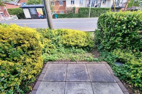 2 bedroom flat for sale, Royston Court, Central Totton, SO40 3PS