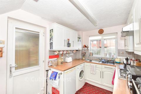 3 bedroom detached house for sale, Arundel Close, Horsham RH13