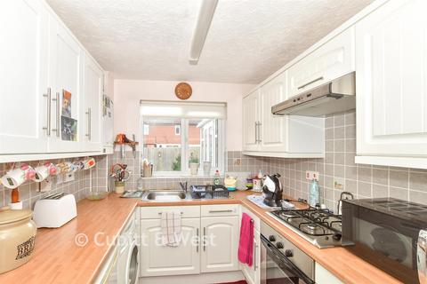 3 bedroom detached house for sale, Arundel Close, Horsham RH13