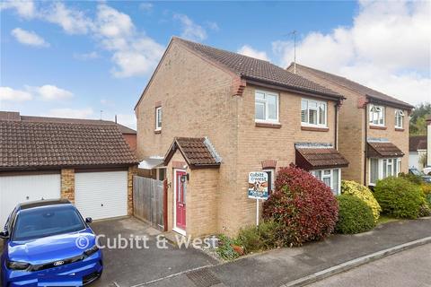 3 bedroom detached house for sale, Arundel Close, Horsham RH13